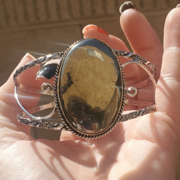 New Pyrite Silver Cuff Bracelet. - Picture 11 of 13